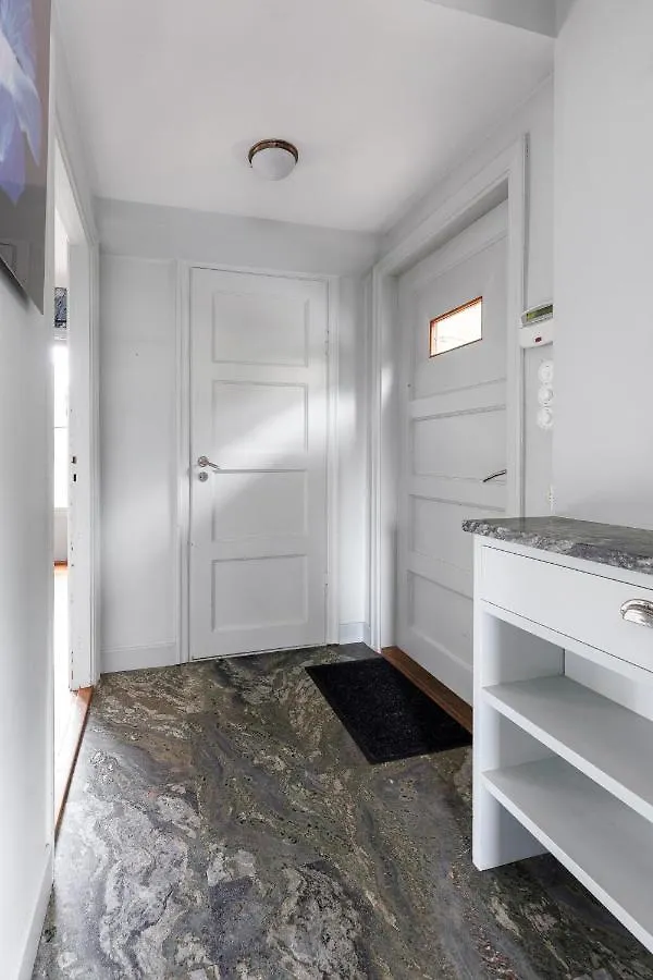 Fantastic 4 Bedroom Home In Bromma With Everything 斯德哥尔摩 别墅