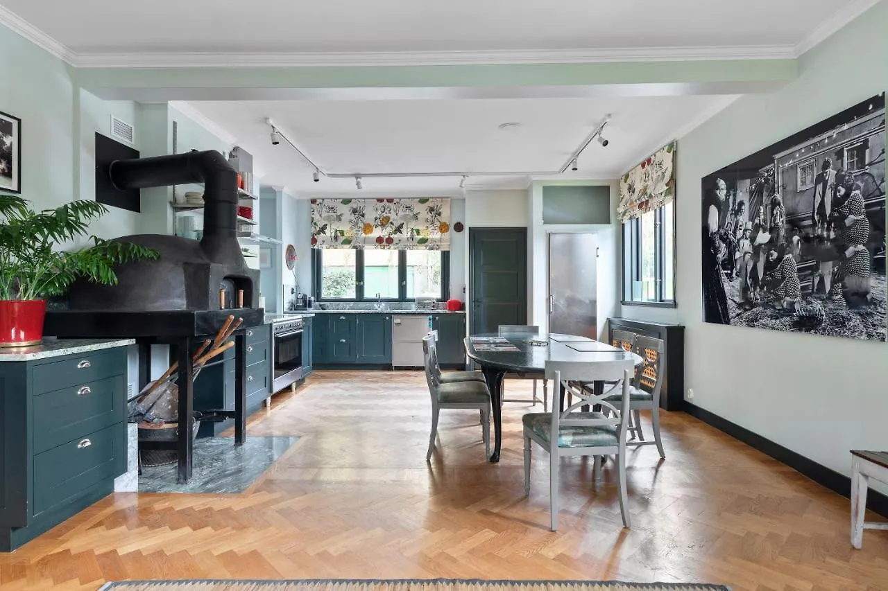 Fantastic 4 Bedroom Home In Bromma With Everything Ville de Ville de Stockholm