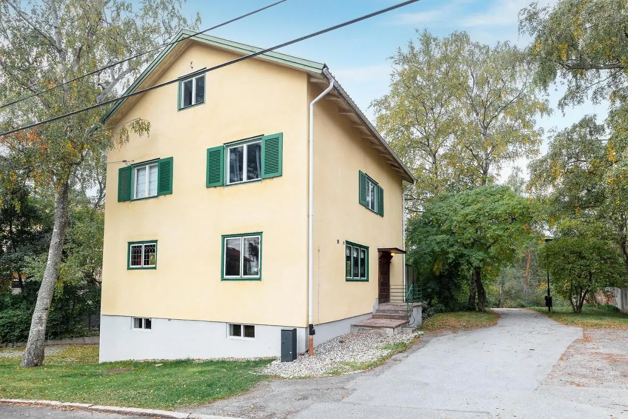 Fantastic 4 Bedroom Home In Bromma With Everything Stockholm